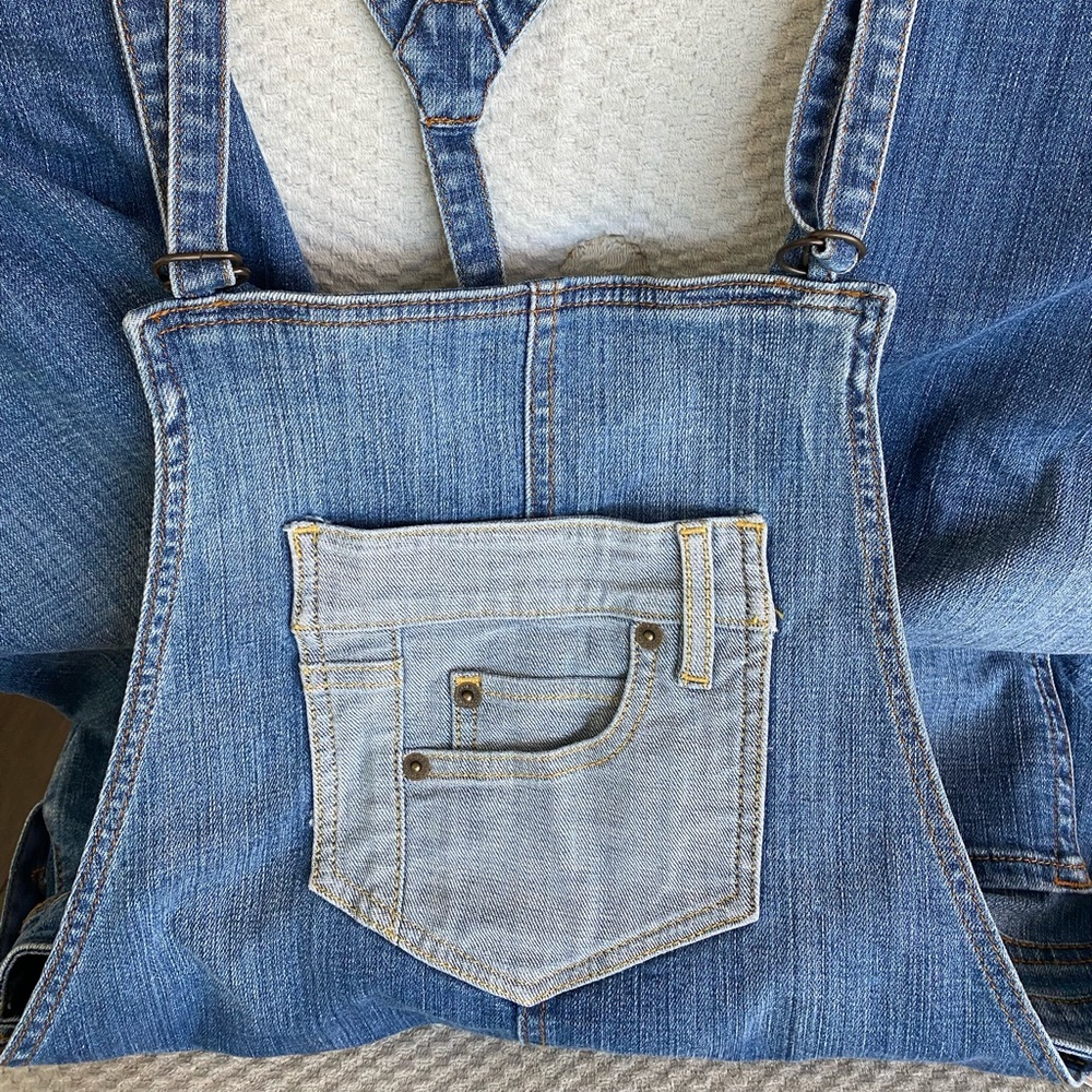 Guess Overall jeans